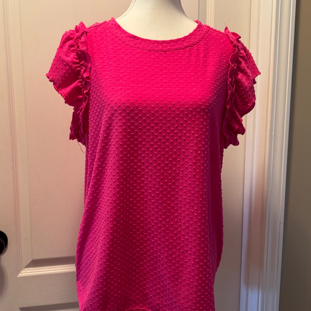 Crown & Ivy Textured Fuchsia Blouse with Ruffle Sleeves